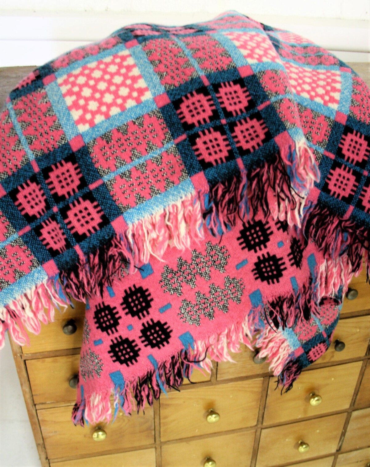 Welsh Wool Tapestry Blanket - Pink & Blues - Image 9