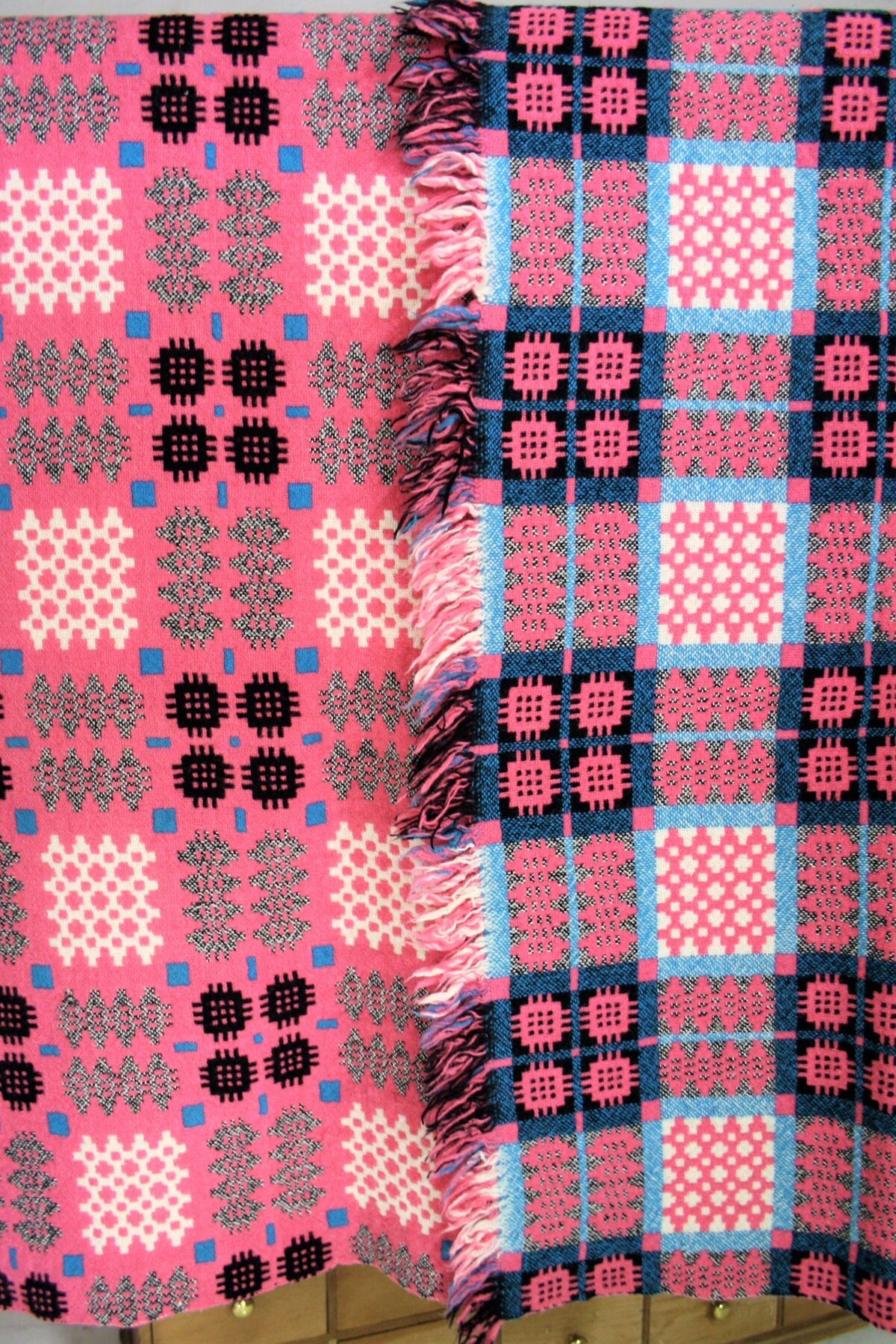 Welsh Wool Tapestry Blanket - Pink & Blues