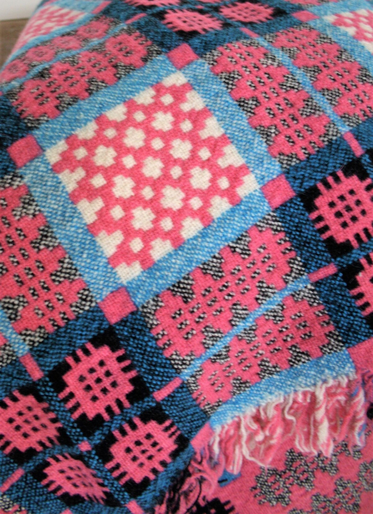 Welsh Wool Tapestry Blanket - Pink & Blues - Image 5