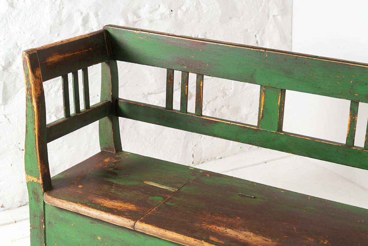 An Early European Box Settle Farmhouse Bench with Storage - Image 4