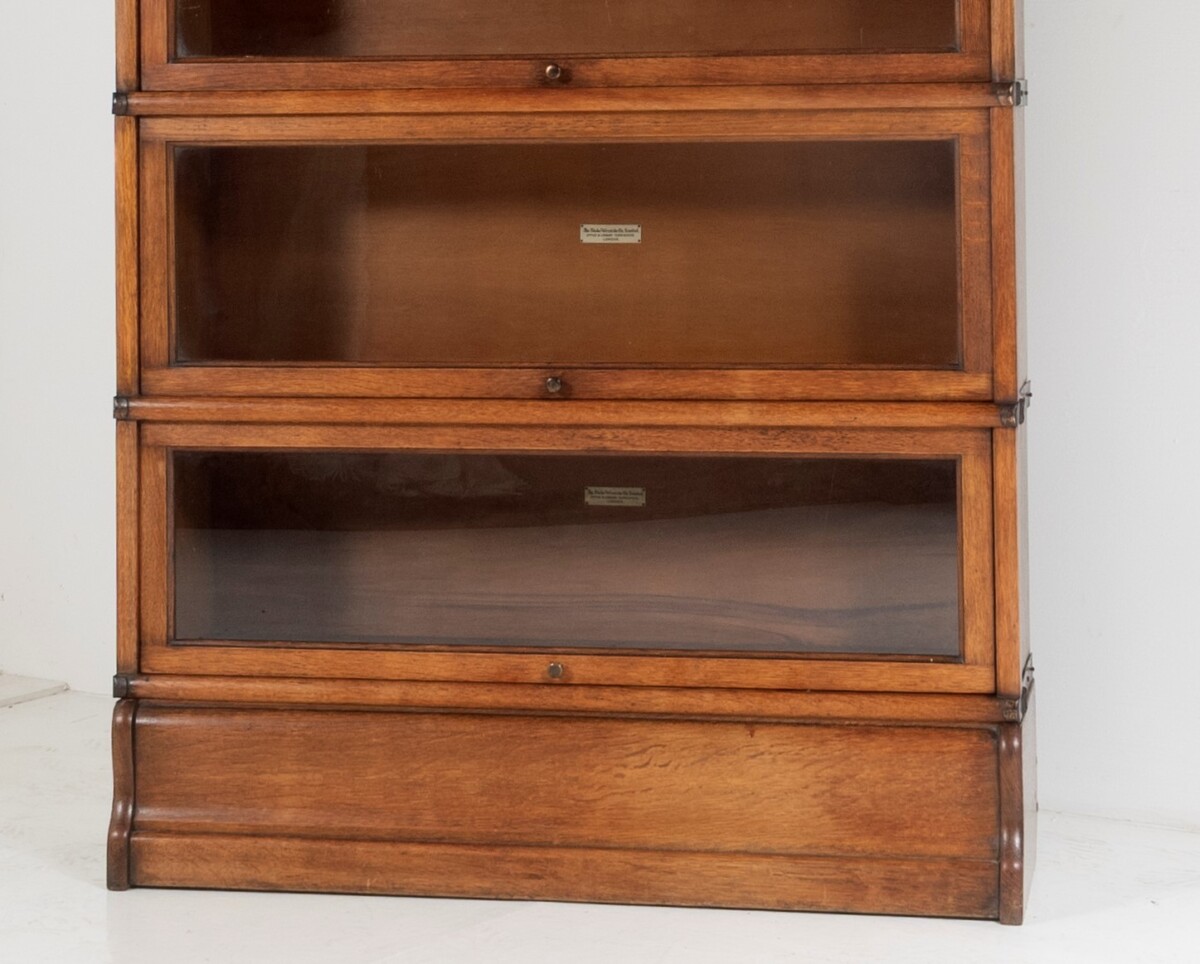 An Original Globe Wernicke & Co London Glazed 5 Tier Oak Barrister Library Bookcase - Image 12