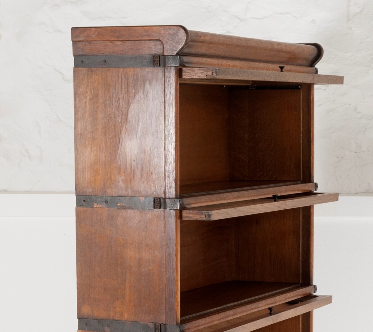 An Original Globe Wernicke & Co London Glazed 5 Tier Oak Barrister Library Bookcase - Image 2