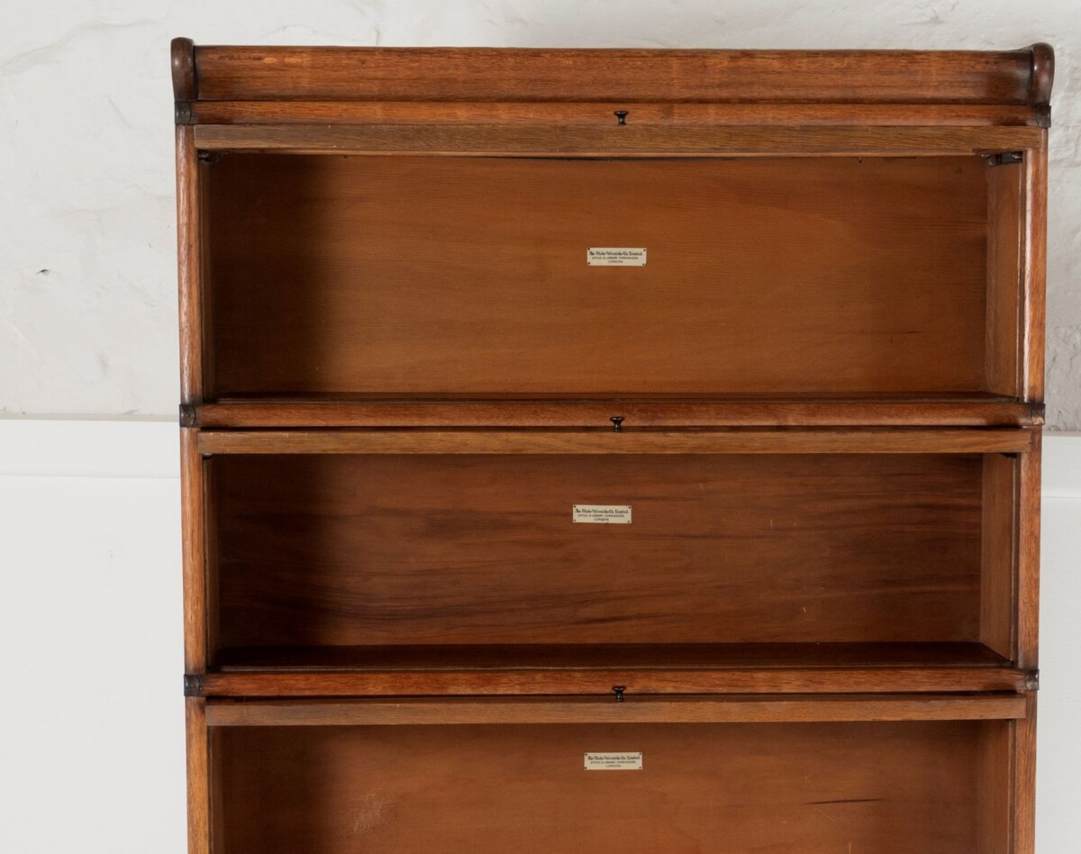 An Original Globe Wernicke & Co London Glazed 5 Tier Oak Barrister Library Bookcase - Image 13