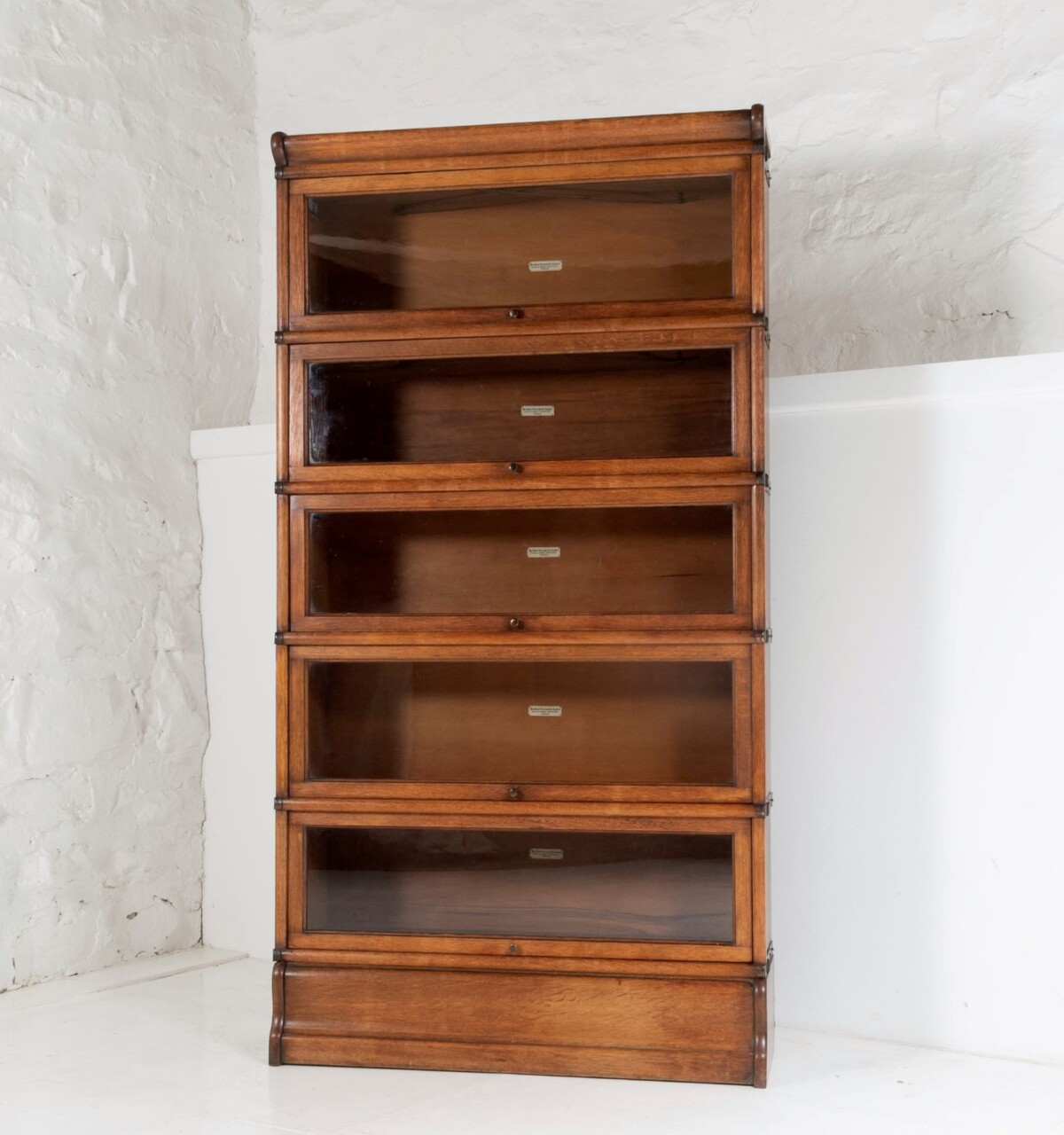 An Original Globe Wernicke & Co London Glazed 5 Tier Oak Barrister Library Bookcase - Image 11