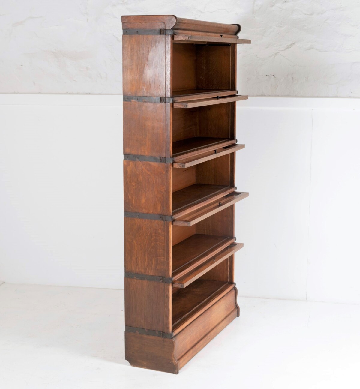 An Original Globe Wernicke & Co London Glazed 5 Tier Oak Barrister Library Bookcase - Image 5