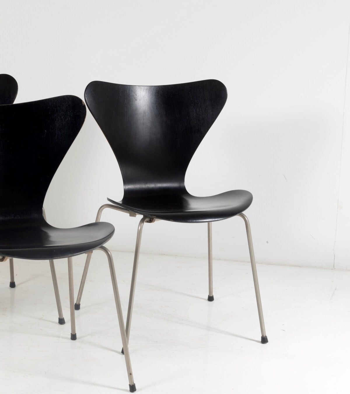 Original Mid Century 1960s Arne Jacobsen Model 3107 Syveren Black Dining Chairs For Fritz Hansen - Set Of 4 - Image 6