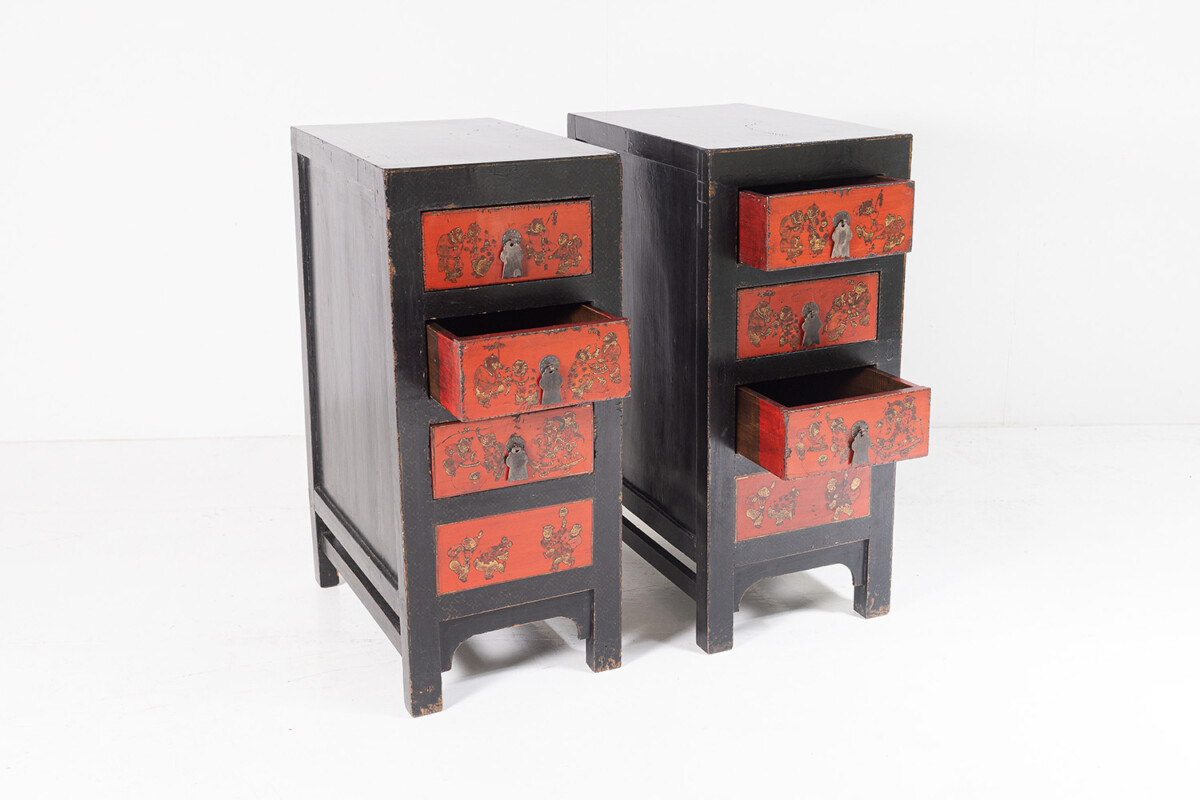 A Pair of Black Lacquered Japanned Chinoiserie Bedside Chest of Drawers | Nightstands - Image 3