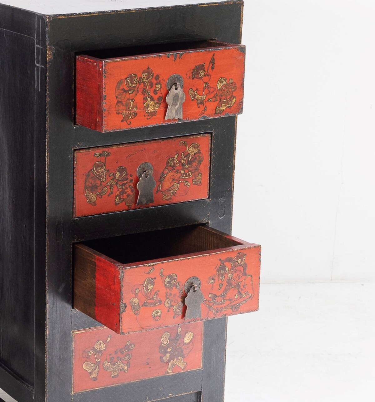 A Pair of Black Lacquered Japanned Chinoiserie Bedside Chest of Drawers | Nightstands - Image 2