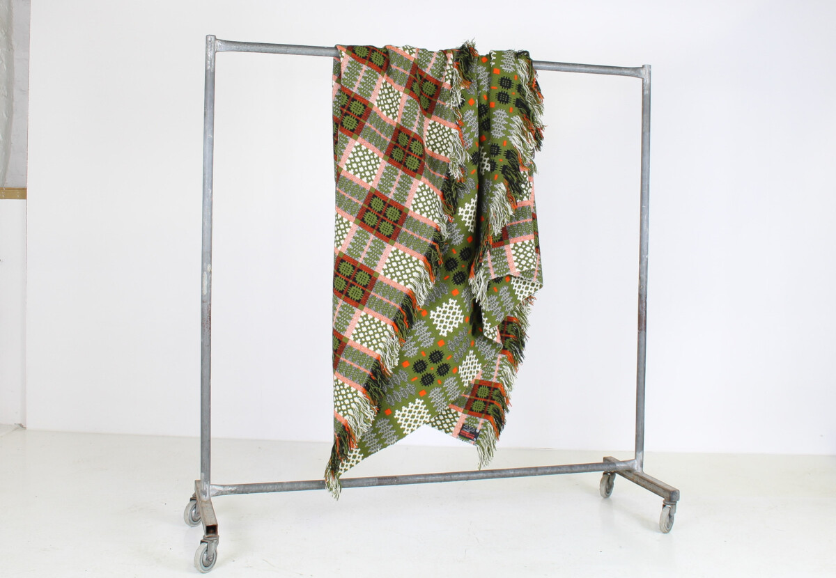 1960s Vintage Pure Welsh Wool Tapestry Blanket - Warm Green and Reds - Image 7