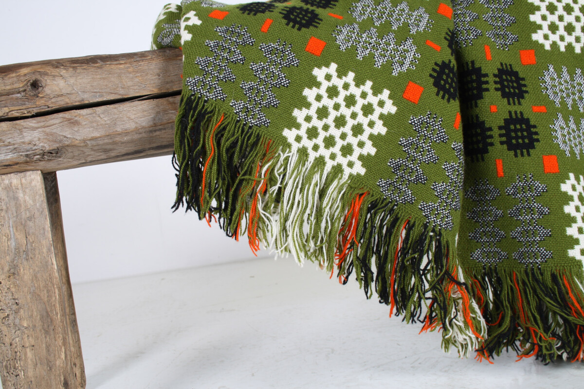 1960s Vintage Pure Welsh Wool Tapestry Blanket - Warm Green and Reds - Image 4