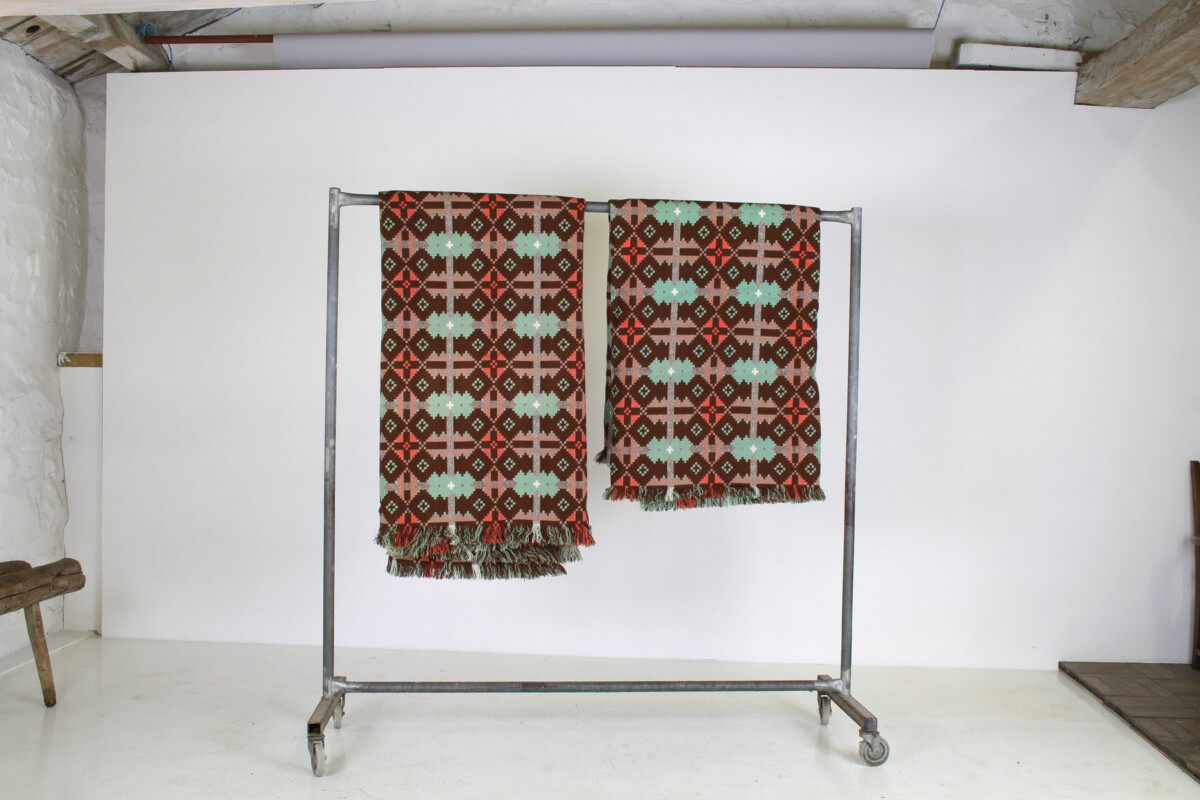 Mid Century Welsh Wool Tapestry Blanket in Autumnal Brown and Green - Image 2