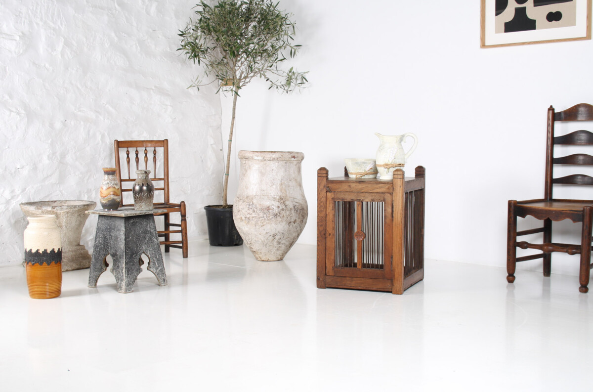 Unusual 19th Century Oak Side Table with Book Storage Cupboard - Image 18