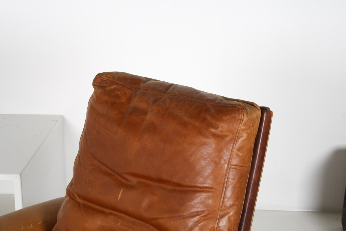 A Stylish1970s Mid-Century Tan Leather Full Recliner Swivel Chair - Image 14