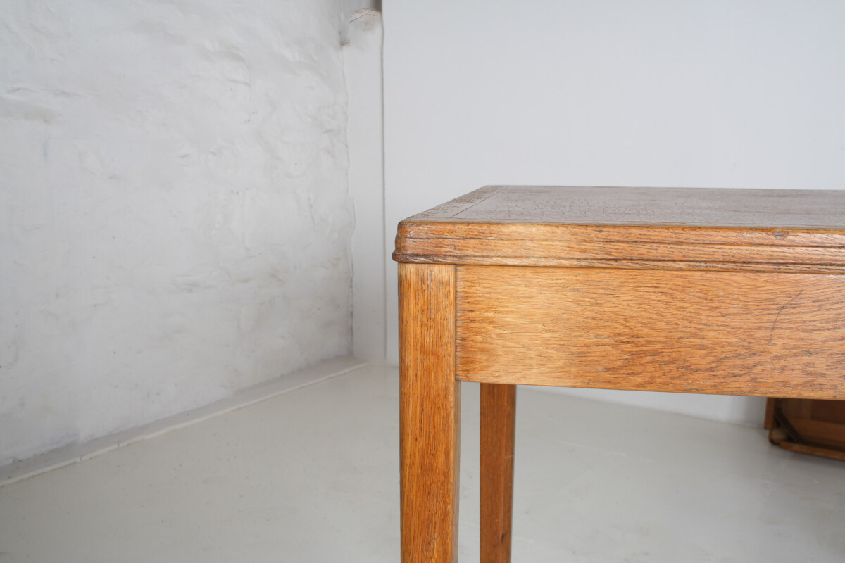 A pair of 1940s British Military MOD Oak Desk Tables – Royal Crest - Image 16