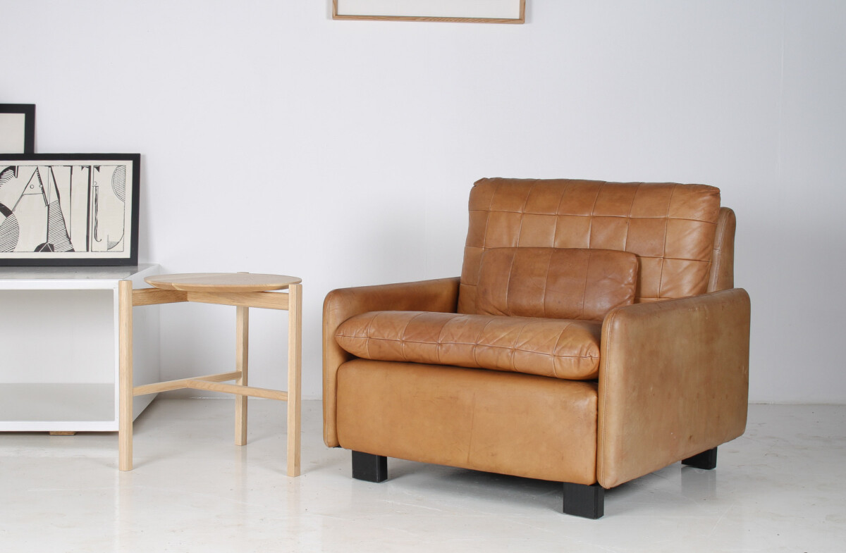 Modernist Bauhaus Japanese Oak Side Table - Circular Top - Image 4